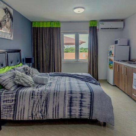 Omira Apartment Suites 빌렘스타트 외부 사진