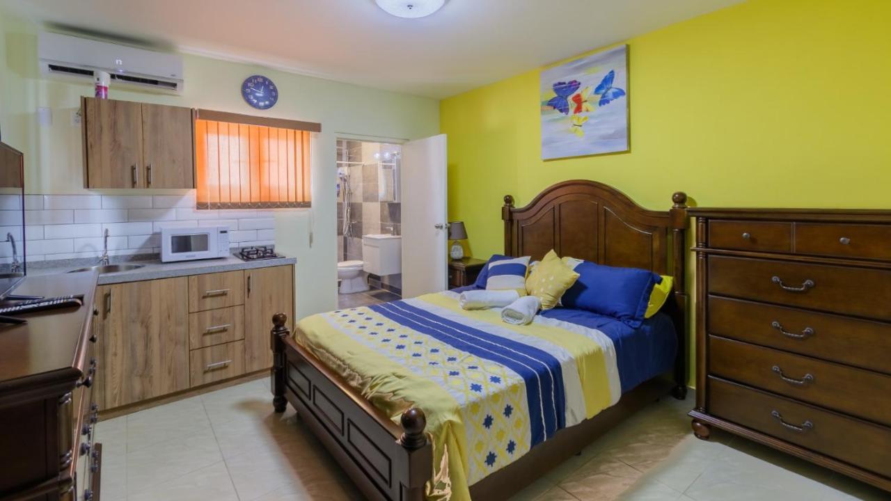 Omira Apartment Suites 빌렘스타트 외부 사진